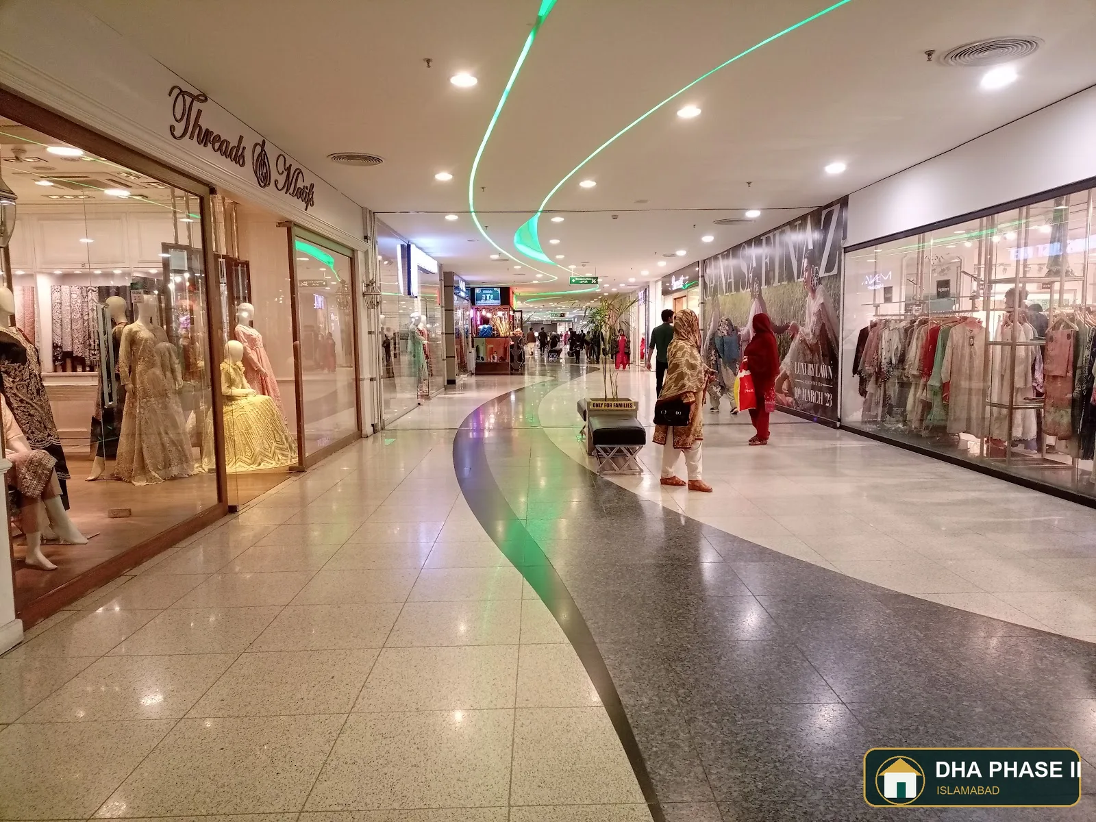 Giga Mall in DHA Phase 2 Islamabad — photo 9