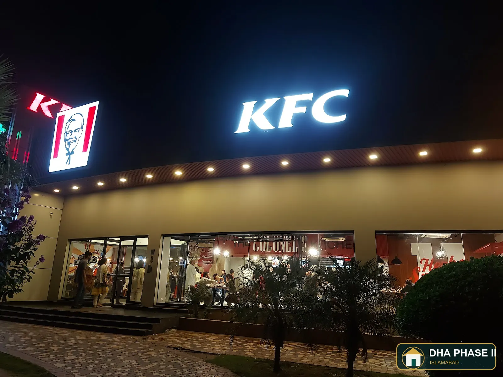 KFC WTC, DHA Phase 2 Islamabad customer review photo 1 by Mahnoor Naeem
