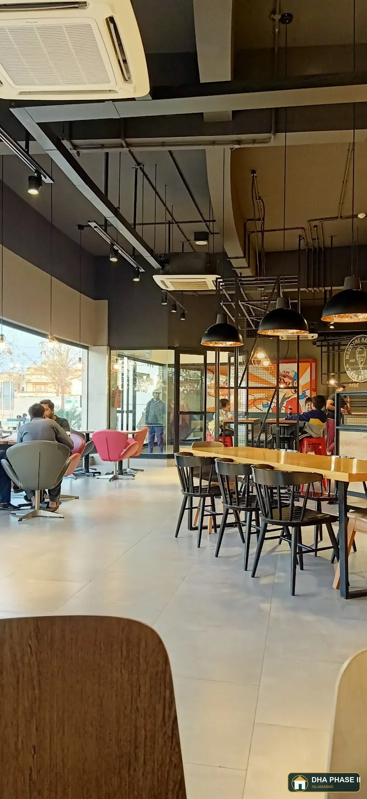 KFC Sector E, DHA Phase 2 Islamabad customer review photo 2 by Adnan Jelani
