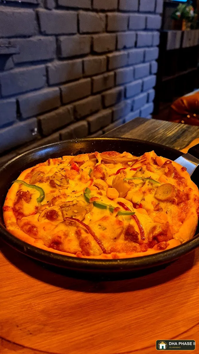 London Continental Restaurant in DHA Phase 2 Islamabad — photo 3