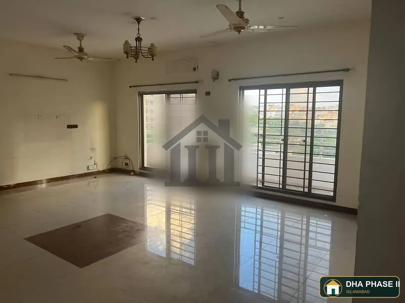 2800 Square Feet Flat For Grabs In DHA Defence