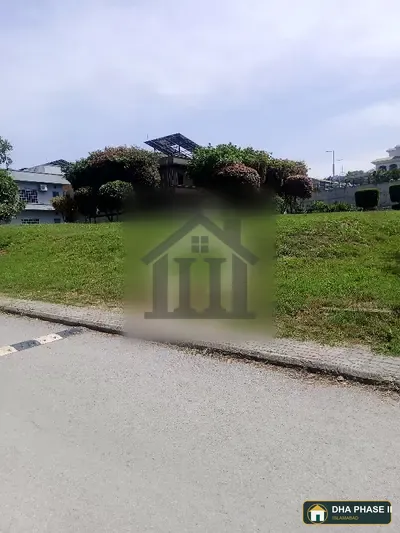 Prime 1 Kanal Plot For Sale On Main Sir Syed Boulevard Sec E Near Jacaranda Family Club image 1