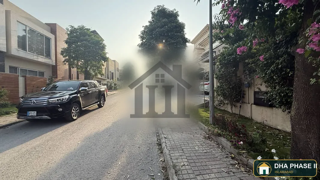 South Face Corner 1kanal Plot Is Available For Sale image 1