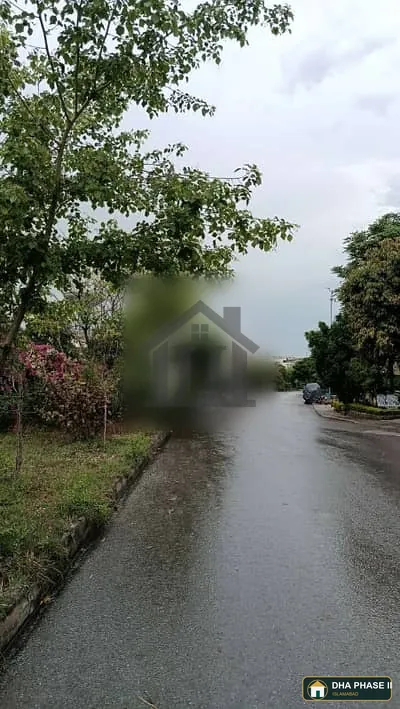 1 Kanal South Facing Plot   70 Ft Wide Road   Prime Location Near Central Park