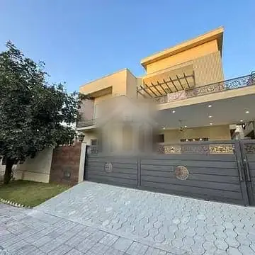 Excellent Ideal Location 1 Kanal House for Sale in DHA Phase 2 Islamabad
