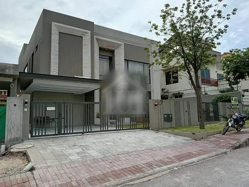 Luxury Bright 1 Kanal House for Sale in DHA Phase 2 Islamabad