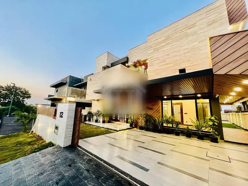 Modern Design near to Central Park Gorgeous 1 Kanal House for Sale in DHA Phase 2 Islamabad