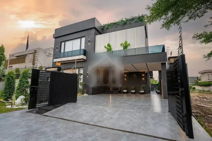 Luxury Freshly Painted 1 Kanal House for Sale in DHA Phase 2 Islamabad
